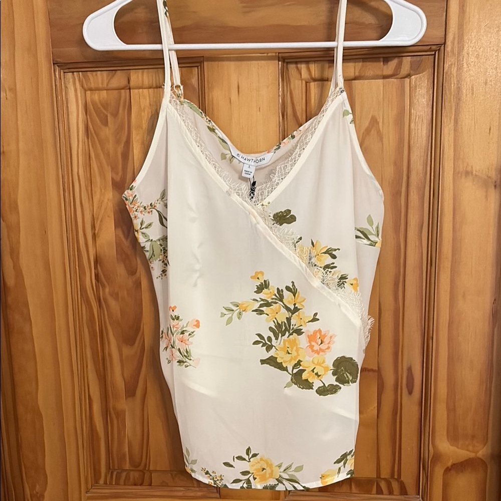 NWT Hawthorn 41 | Floral Lace Trim Cami Top